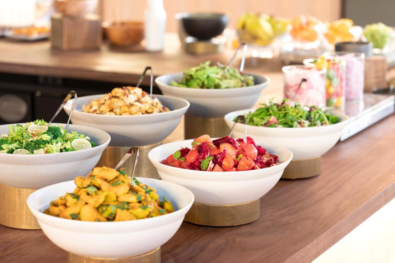 Good Nature Hotel Kyoto Buitenkant foto A selection of salads