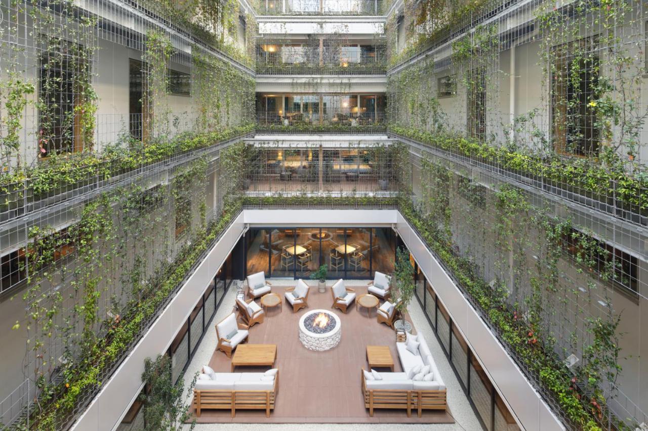 Good Nature Hotel Kyoto Buitenkant foto The hotel's atrium